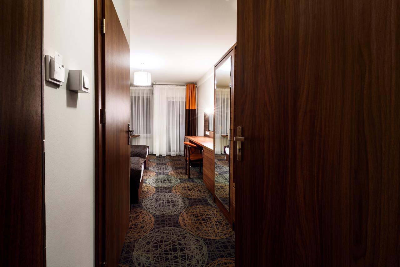 Sanatorium Astoria Hotel บุสโก-สดรูย ภายนอก รูปภาพ